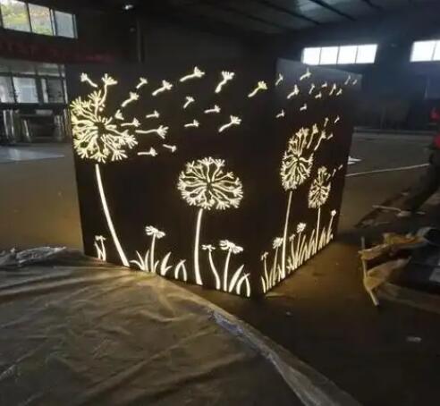 鹿寨耐候钢灯箱
